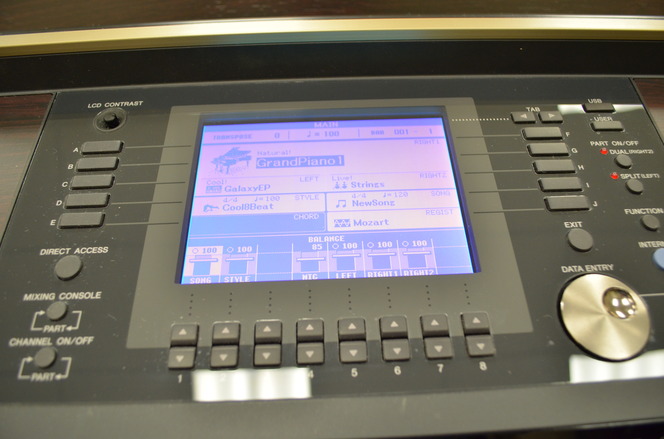 Yamaha CVP-403 Clavinova